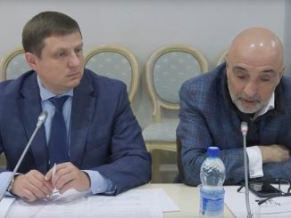 Yevgeny Masharov (left) at a meeting of the commission of the Public Chamber of the Russian Federation for the Public Examination of Draft Laws and Other Regulatory Acts (OPRF) earlier this month.